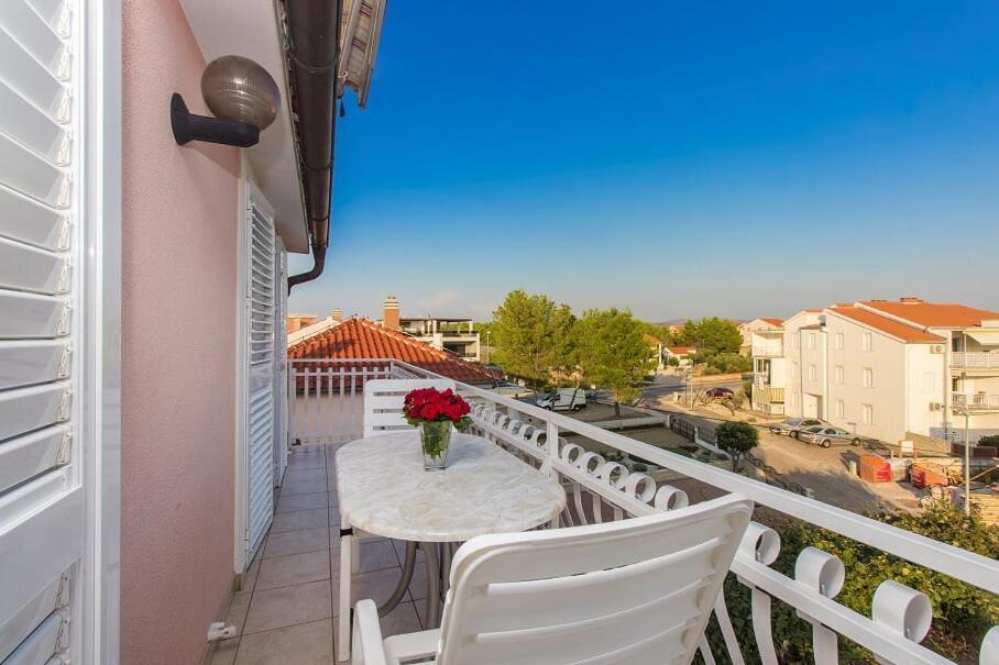Apartments Tonimir Водице Экстерьер фото