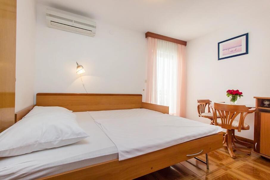 Apartments Tonimir Водице Экстерьер фото